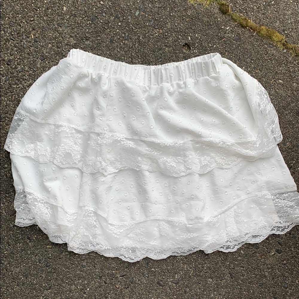 Elegant White Lace Skirt